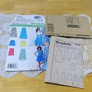 Simplicity easy-to-sew skirts Sewing Pattern 1616 K5, uncut